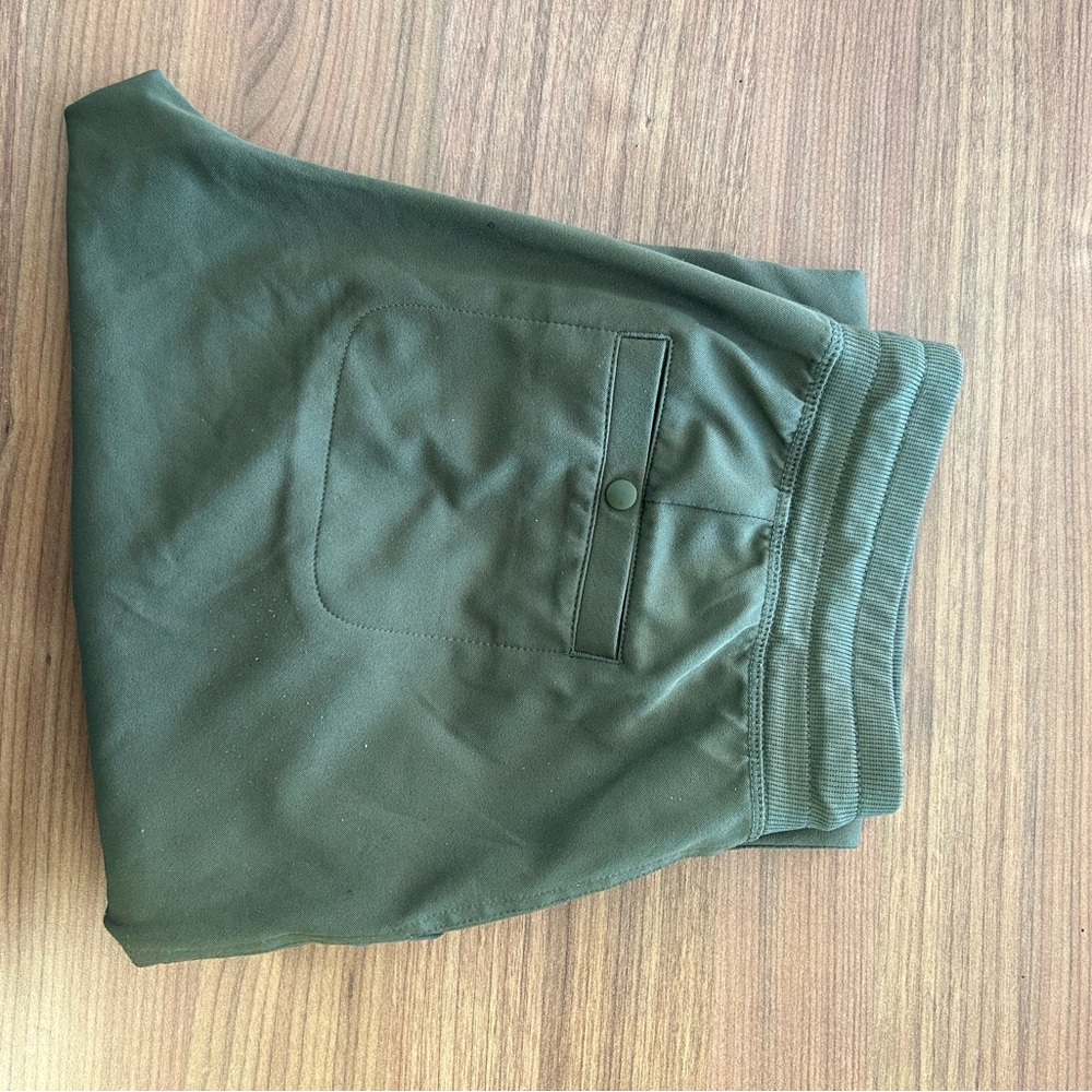 Women’s Green Joggers